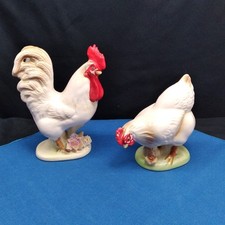 Vintage Enesco Japan Ceramic Rooster And Hen Set On Flowers Pedestal