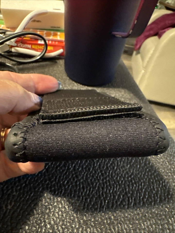 Lowepro Compact Flash Drive Carrying Case For Belt Loop DMC-V - Image 3 of 4