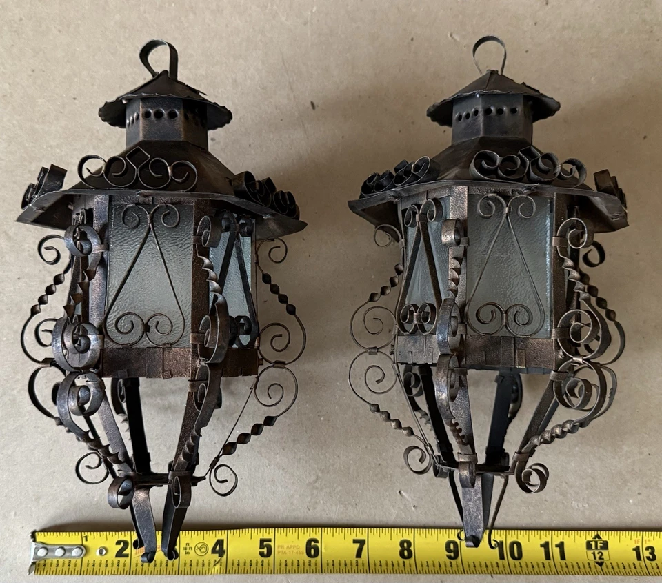 Juego de linternas velas renacimiento español gótico católico vintage años 60 pátina de cobre Foto 3 de 4