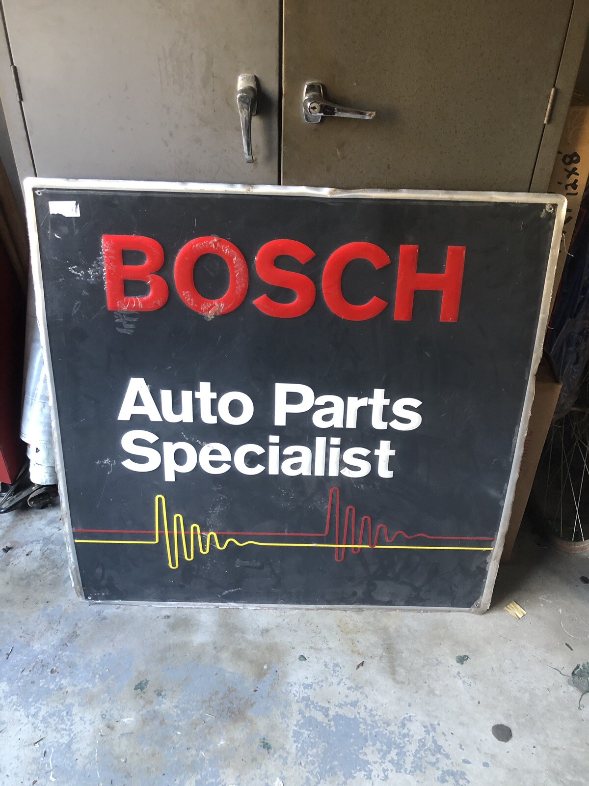 Bosch Auto Parts Specialist Sign 36x36 Inches for Professional Shops-image