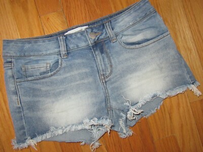 Pink VS Sz 2 Slight Distressed Zip Button Frayed Jean Shorts 2 in