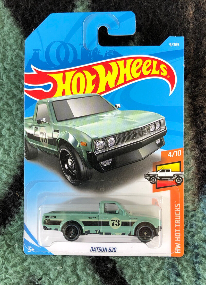 1/64 HOT WHEELS HOT TRUCKS DATSUN 620 PICKUP PALE GREEN WITH