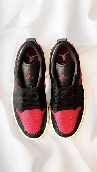 Preciosas  !! Nike Air Jordan 1 Low Gym Red Piel Talla:38