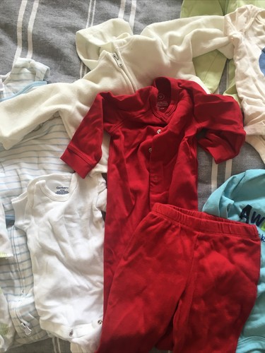 Lot Baby Boy Nb 0-3 Mos 2 Halos, Sleepers, Shirts, Pants 893 - Picture 3 of 12
