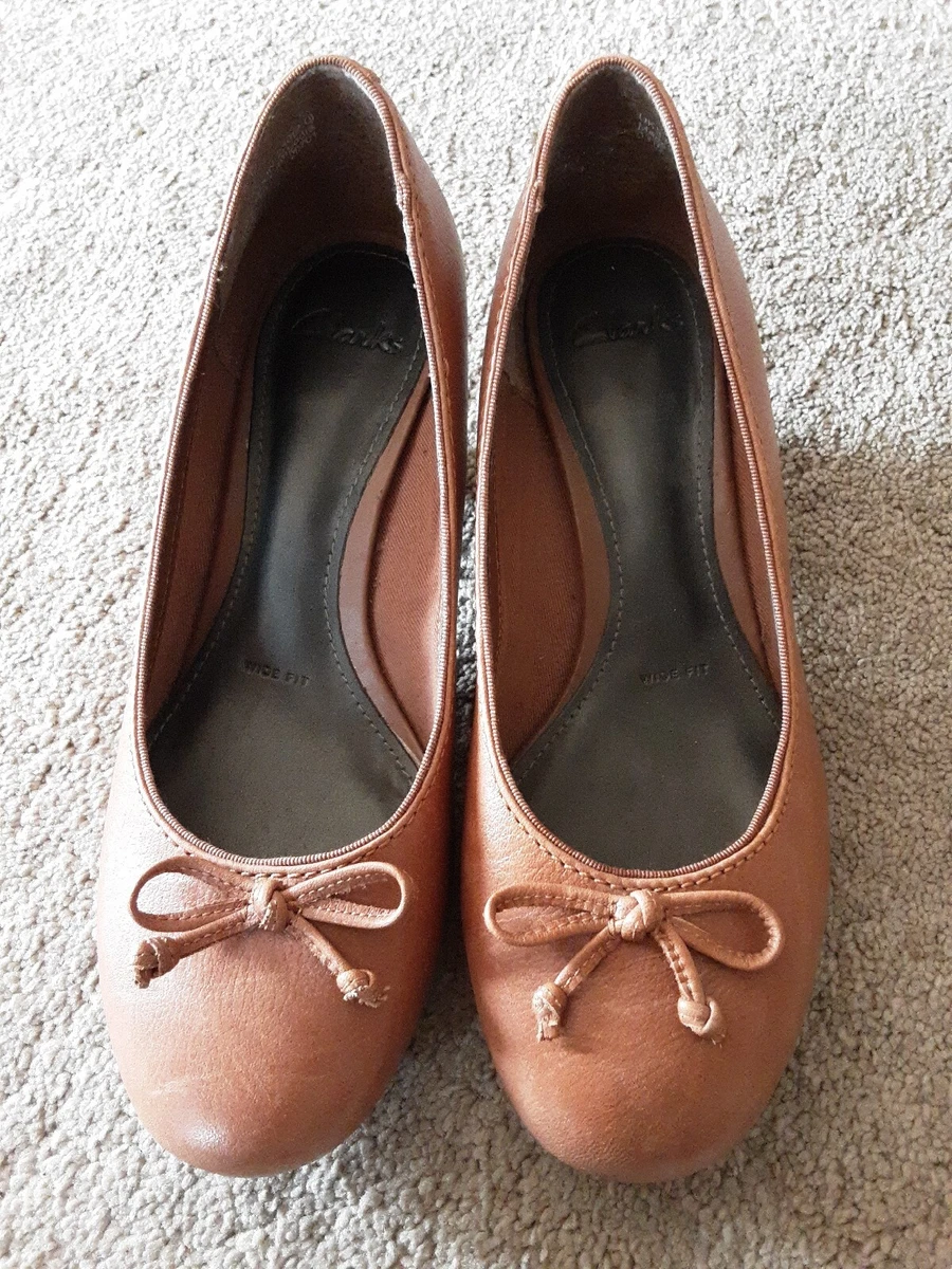 Clarks low heel dress shoes sales