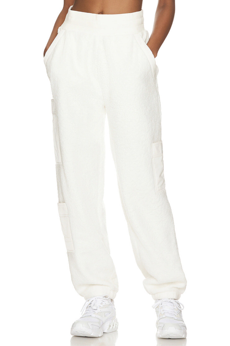 ALO Micro Sherpa High-Waist Solstice Sweatpant - W51065R - Ivory