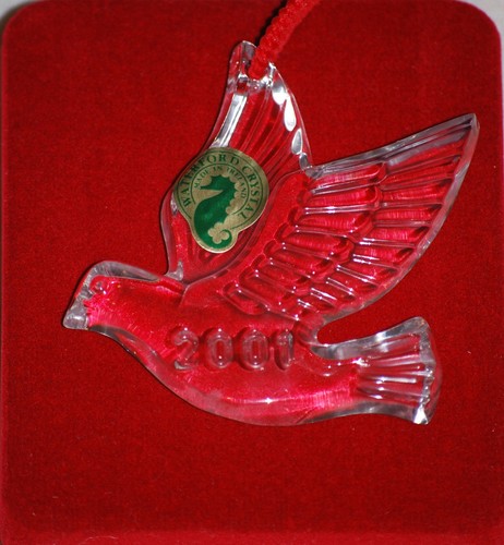 WATERFORD, MEMORIES ORNAMENT, 10TH & FINAL, 2001 DOVE, MINT IN ORIGINAL BOX - Picture 2 of 2
