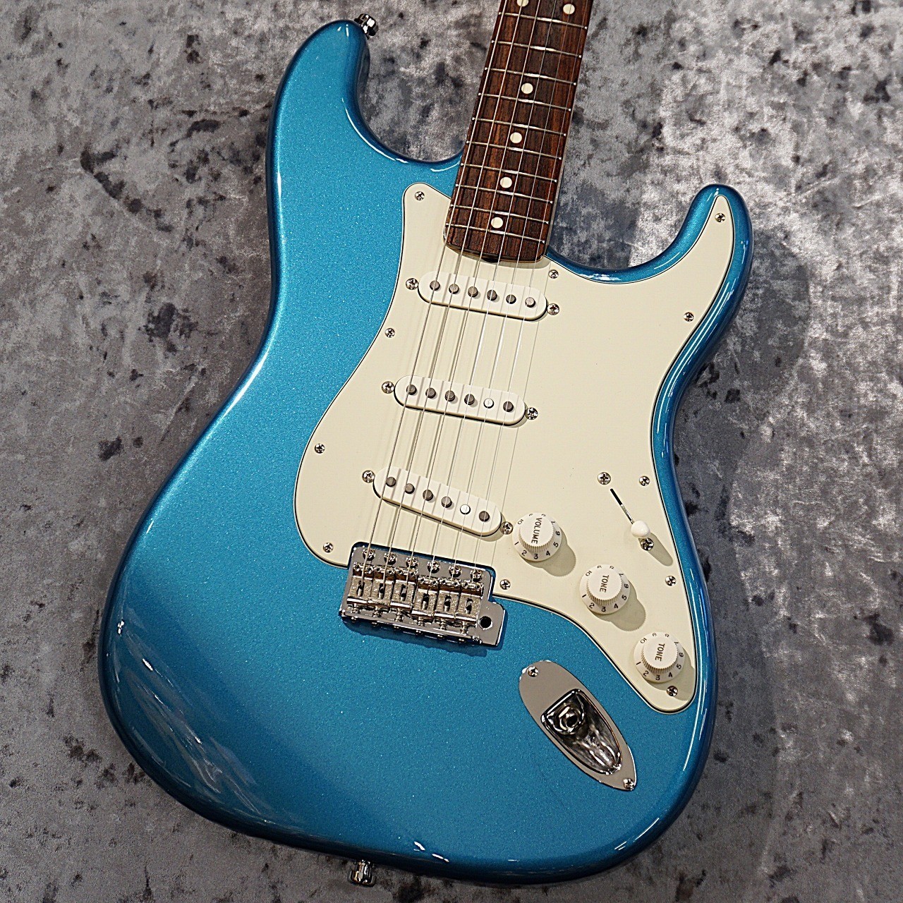 Fender USED Made in Japan Traditional 60s Stratocaster Lake Electric Guitar