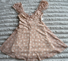 Urban Outfitters XS Beige Floral Ruffle Sleeve Sundress V-Neck Short Tie Casual