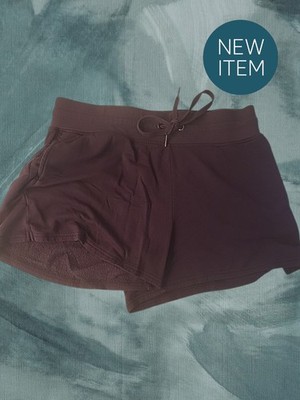 Threads 4 Thought Red Women s Size Medium Pull On Shorts Very Good Condition 