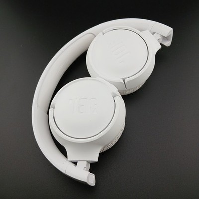 JBL 520bt Super Bass Headphones Over Ear Pre-Owned Charger Included