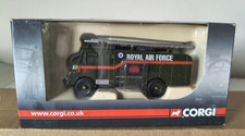 Corgi Trackside Bedford Fire Engine Green Goddess RAF Royal Air Force 1.76 00