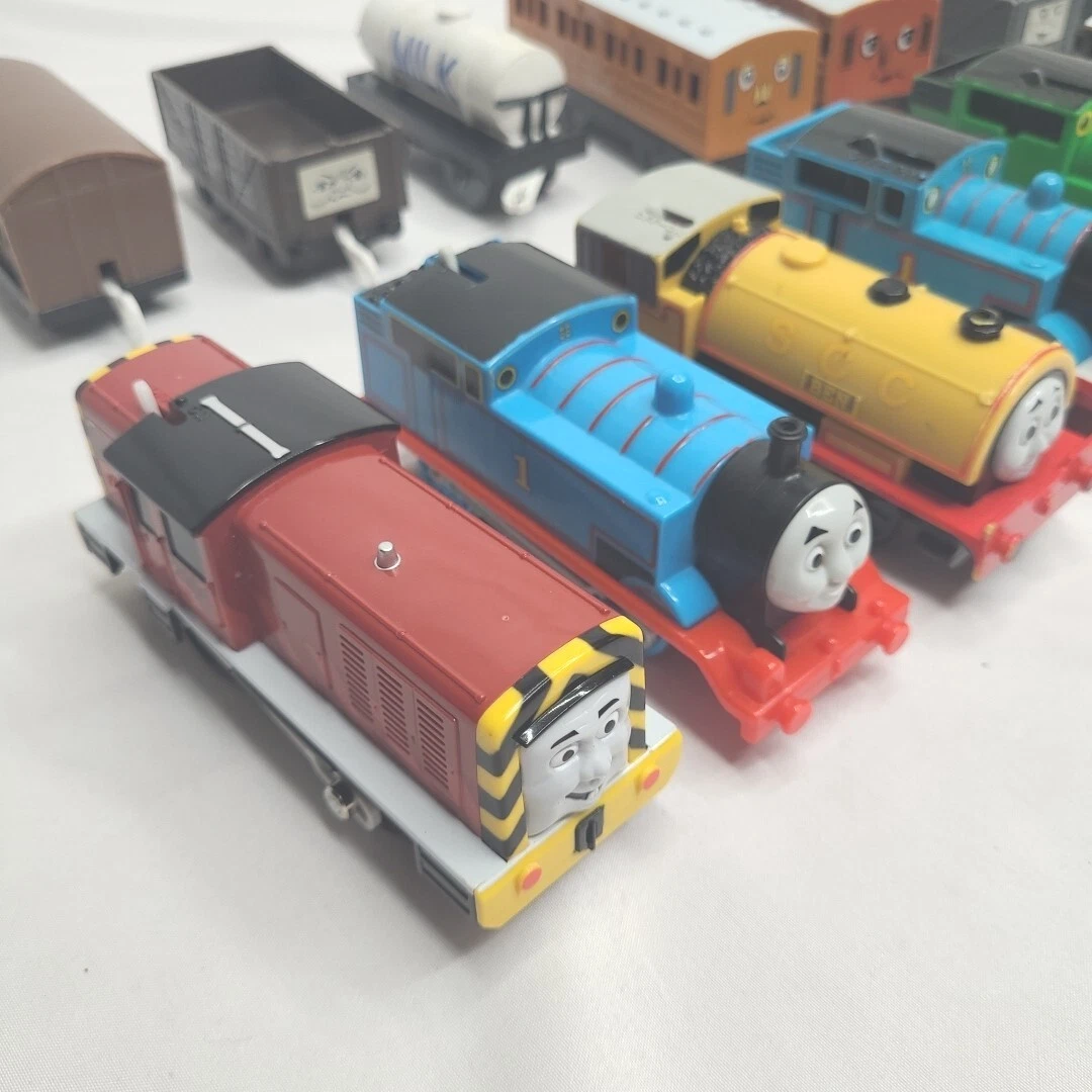  used motorized tested pack of 24 cars 