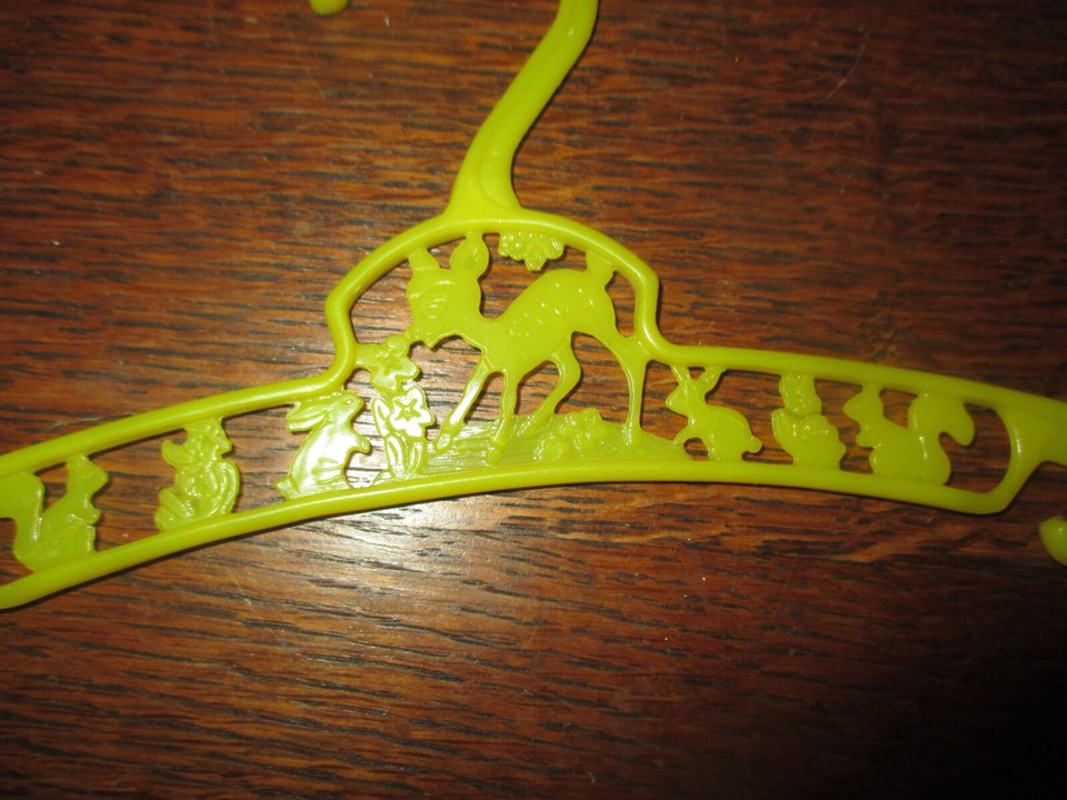 PREOWNED Vintage YELLOW & WHITE Baby Animals CHILDREN'S CLOTHES