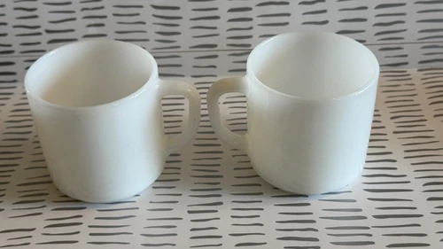 MCM VINTAGE Fire King Milk Glass Coffee Mugs 2 Cups D Ring Handle