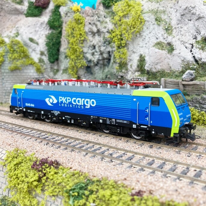 Locomotive EU45-846 PKP sonore 3R ROCO 79957 avec décodeur digital HO
