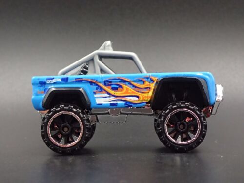 1966-1977 Ford BRONCO 4X4 fuori Strada su Misura Blu 1:64 Scala Modellino Auto - Foto 3 di 4