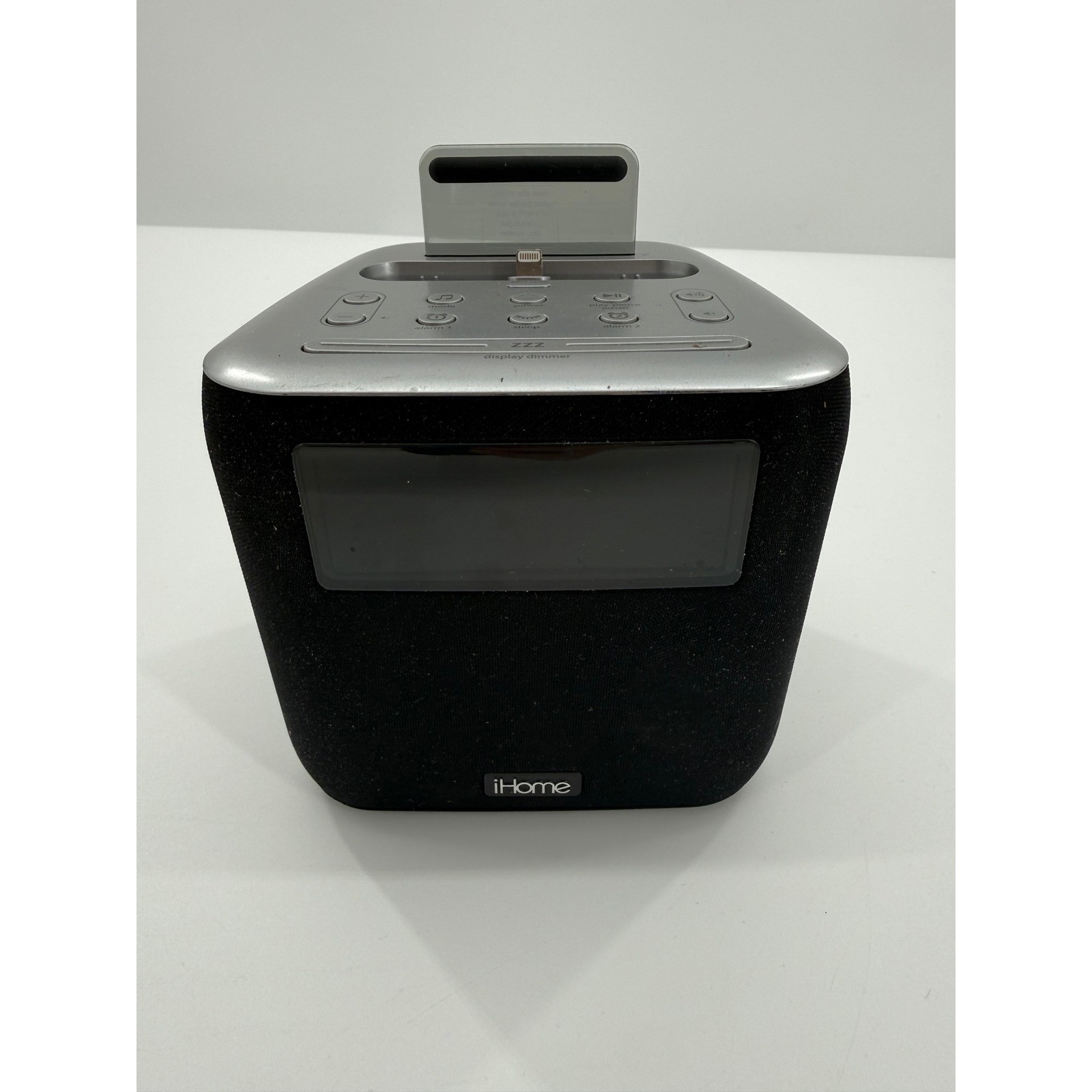 iHome Alarm Clock Radio Lightning Dock IPL24 Black Dual Alarm USB FM *Tested*