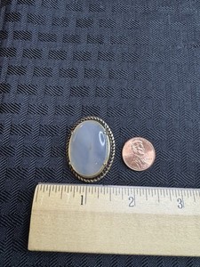 Authentic Vintage Polished Rose Quartz Cabochon Brooch In Gold Plated Setting