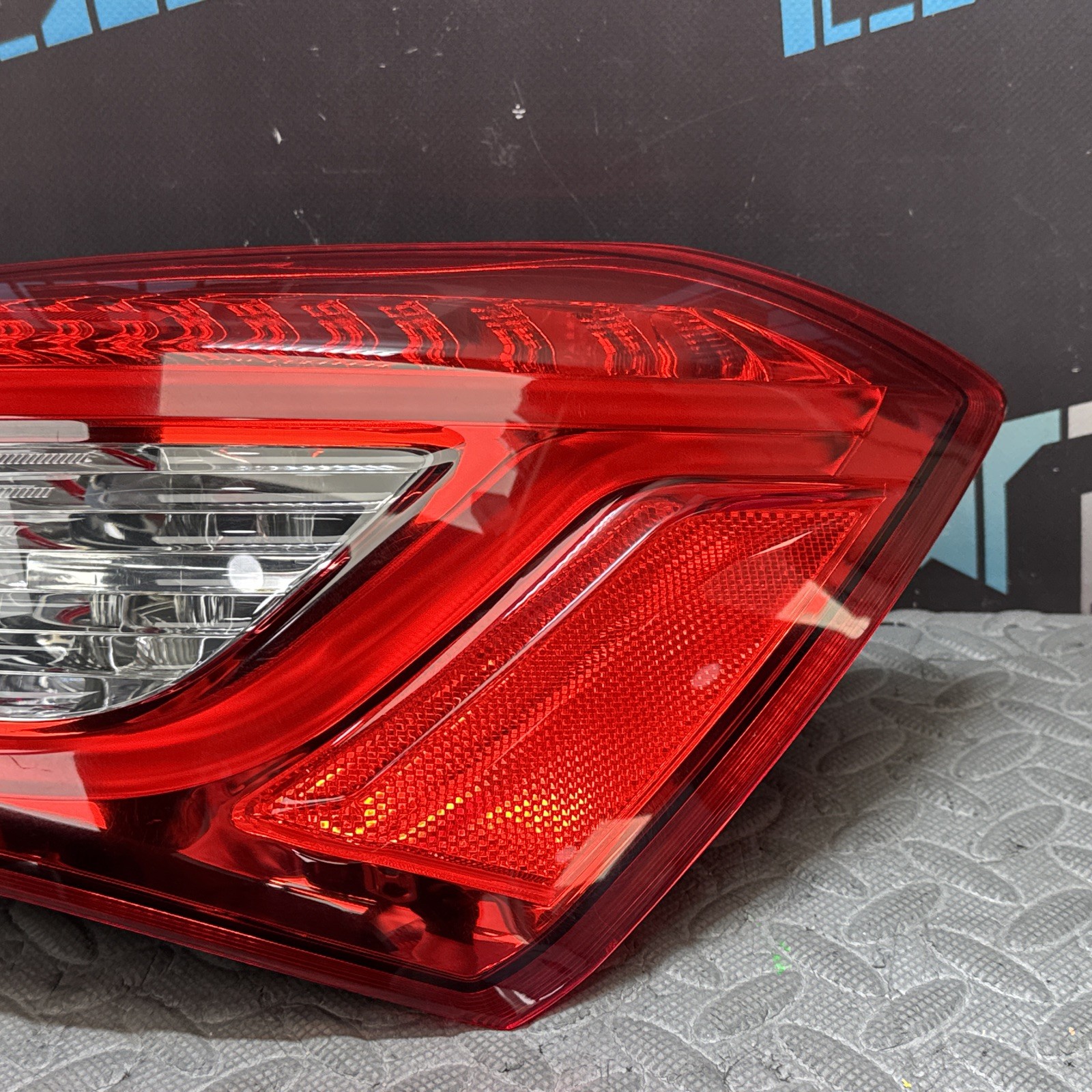 OEM 2014-2020 MASERATI GHIBLI TAIL LIGHT RIGHT OUTER QUARTER PANEL