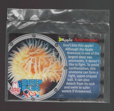 Arby's 2003  Deep Blue Sea APPLE ANEMONE SEALED PACK OF 1 CARD XNI
