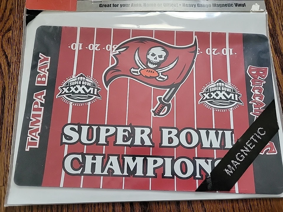 Tampa Bay Buccaneers Super Bowl XXXVII CHAMPS Car Team Imán NUEVO EN PAQUETE Foto 3 de 4