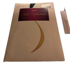 Hanes Silk Reflections Silky Sheer control-top sandalfoot CD Jet pantyhose NIB