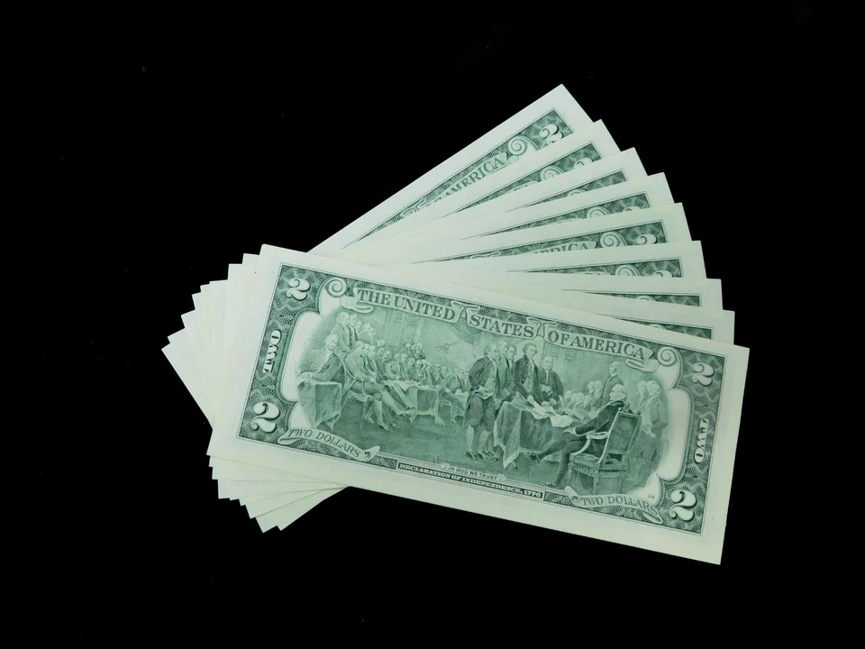 Lot of 10x 2003 $2 Colorized Federal Reserve Notes - UNC - Image 2 of 4