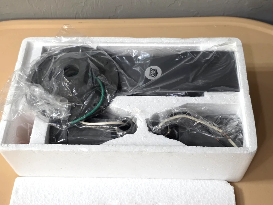 X-10 POWERHOUSE Dual Floodlight Motion Detector With Remote Light Control PR511  - Image 3 of 4