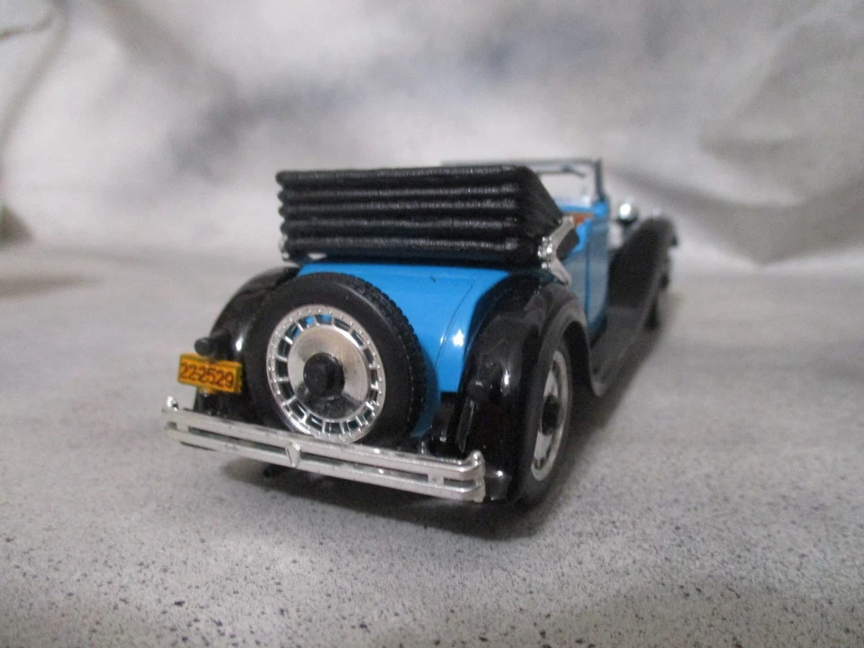 Rio Diecast #37 1927 Bugatti Royal 41 in Blue 1:43 Scale w/Box & Case - Image 4 of 4