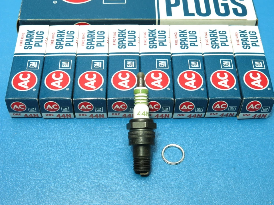 Juego (8) Bujías GM AC 44N 1959 1960 1961 Chevrolet Impala Bel Air 348 Nuevo de Lote Antiguo Foto 2 de 4