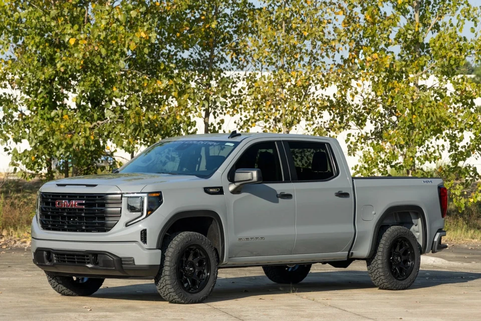 Rough Country 2" Leveling Kit N3 Struts fits 19-25 Silverado Sierra 1500 2/4WD - Image 3 of 4