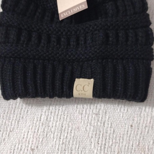 NWT C.C Kids Black Knit Beanie with Faux Fur Pom Size M-L - Picture 2 of 7
