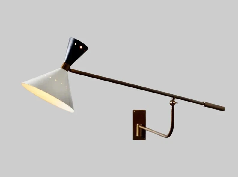 Aplique de pared italiano vintage de latón con brazo oscilante largo lámpara de pared luz hecha a mano Foto 3 de 4