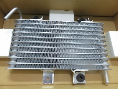 NOS Genuine Nissan Armada TITAN 2004-2015 Ölkühler 21606-3F900 216063F900
