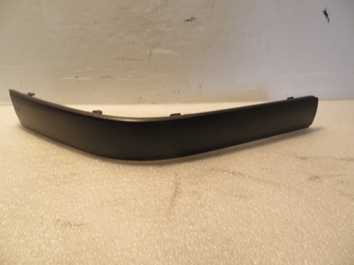 Originale BMW E36 Stoßleiste vorne rechts für die Frontstoßstange 51.11-8146318