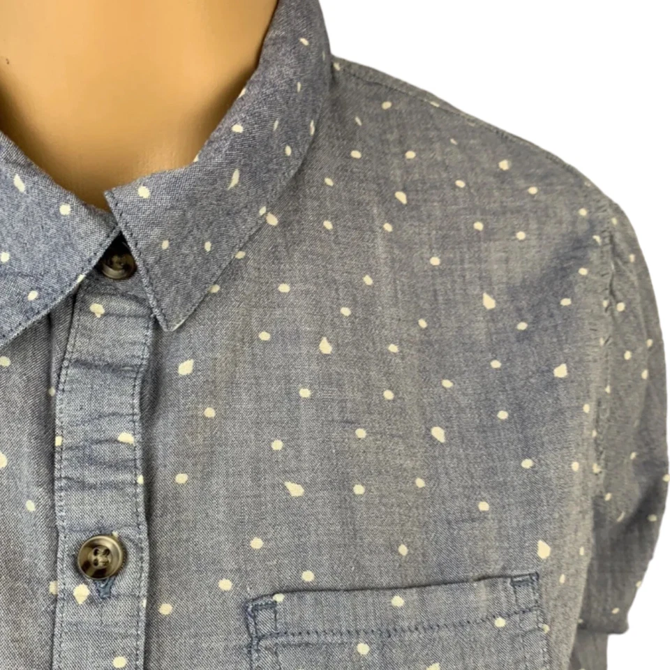 Volcom Jeans Light Blue White Speckle Polka Dot Pocket Button Down Top Sz Small - Image 2 of 4