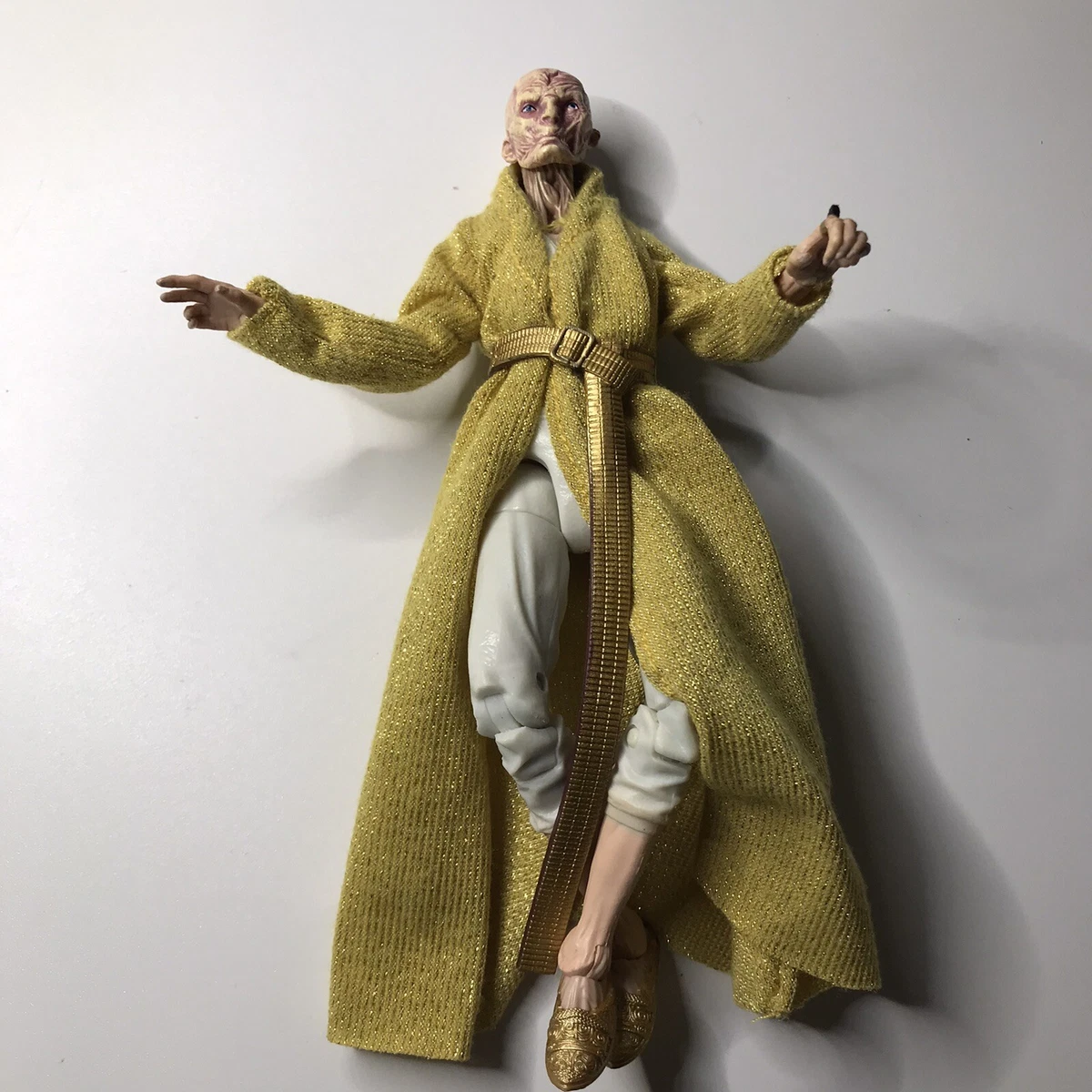 Supreme leader snoke action figure deals