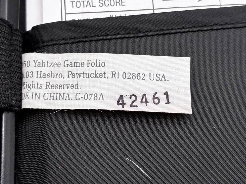 Yahtzee Deluxe Game Folio (2003 Hasbro) Complete with Instructions and Dice Game - Image 2 of 4