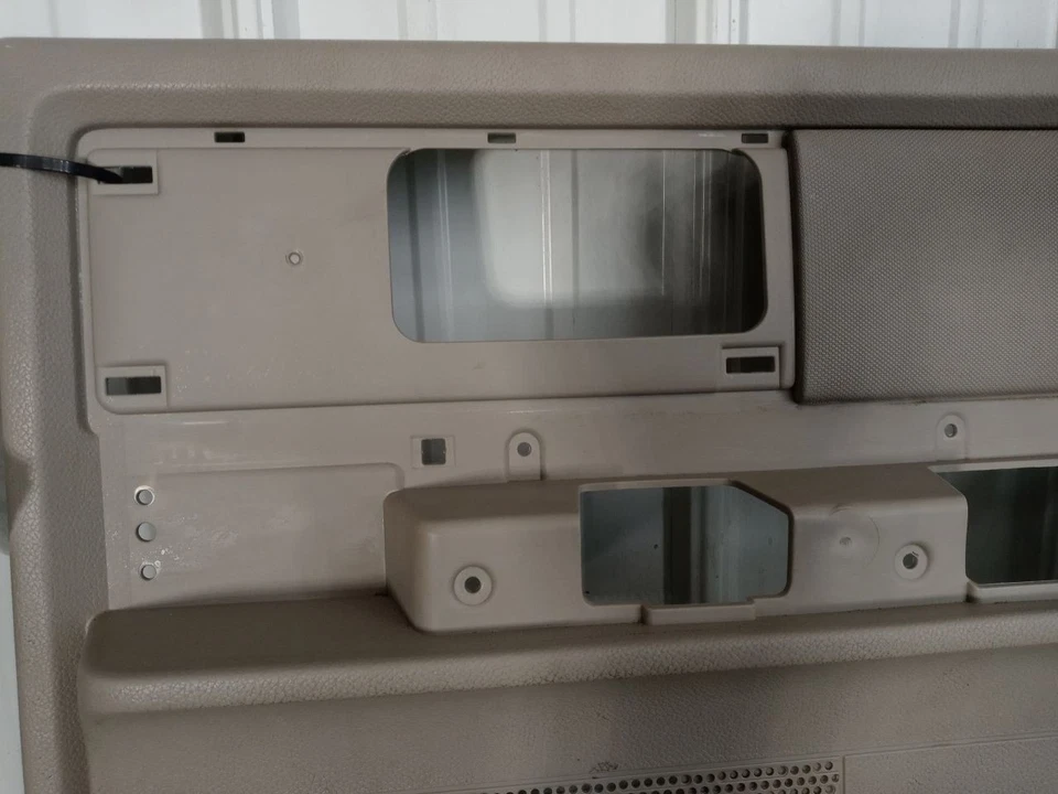 Оригинальная правая задняя панель для Ford Expedition 2007-2014 годов выпуска протестирована ограниченным тиражом - Изображение 3 из 4