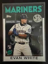 2021 Topps Series 1 Baseball Evan White 1986 35th Anniv. Rookie #86B-82 Mariners