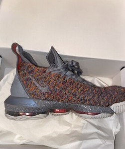lebron multicolor 16