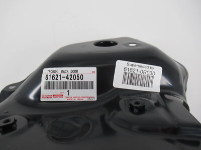 Genuine OEM Toyota 61621-0R030 Passenger RH Quarter Panel Gutter