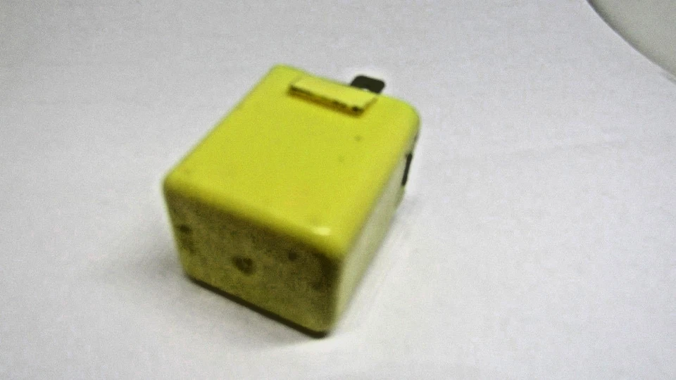 Relé de bocina Airtex 1R1129 ORIGINAL MOPAR 4687825 Foto 2 de 3