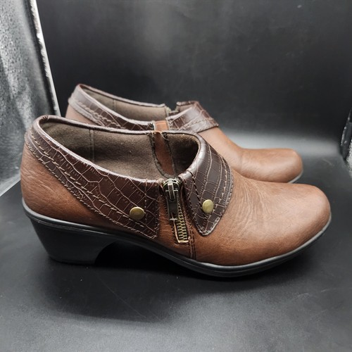 Easy Street Darcy Women's 7.5M Side Zip Brown Shoes Booties Vegan Leather - Picture 3 of 8