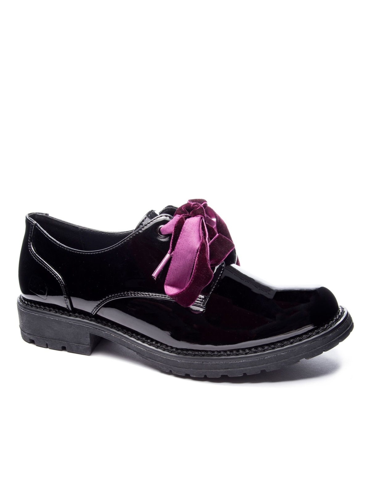 Женские мокасины Rockford на шнуровке с круглым носком и черной подошвой из грязного БЕЛЬЯ 7 М 4090₽