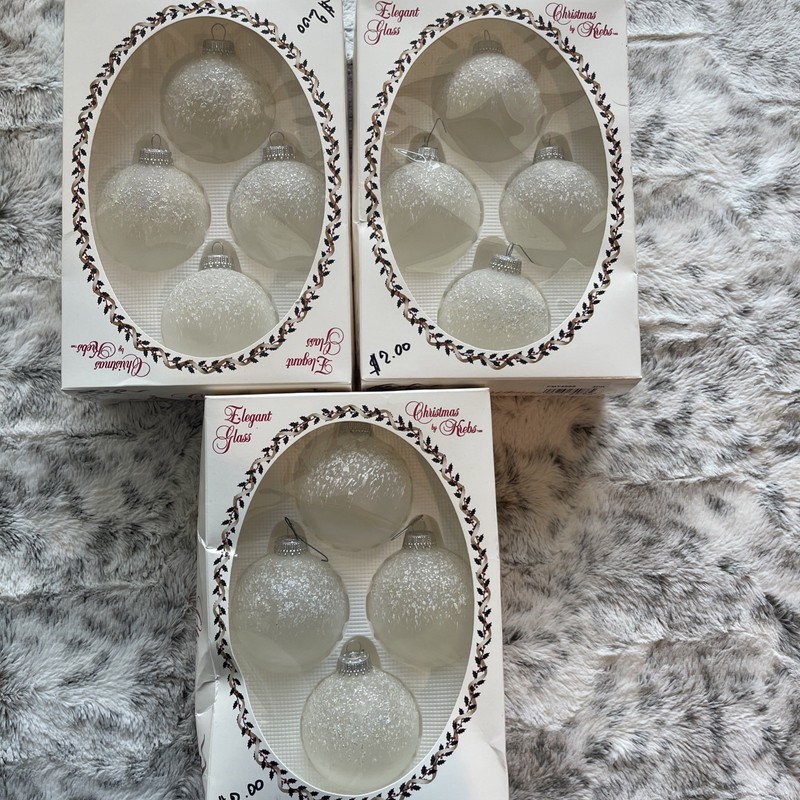 9 Vintage Frosted Christmas Bulbs ￼