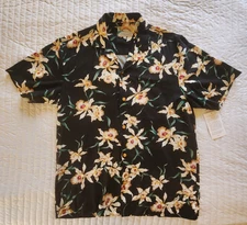 Paradise Found Mens Medium-Made in Hawaii Shirt-White Flowers Grn Leaves- Rayon