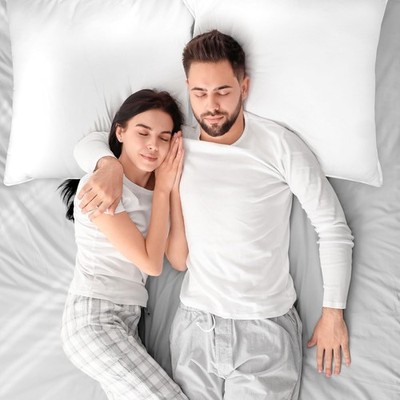 Utopia Bedding Kopfkissen 2er Set 80x80 cm weiß atmungsaktiv weich