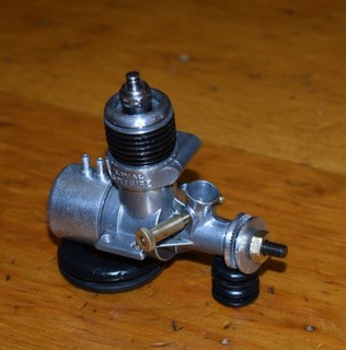 1951 Anderson Royal Spitfire .065 model airplane engine vintage motor 065 CL FF